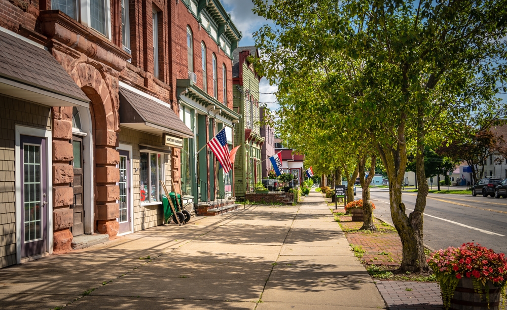How Solar EPCs Can Collaborate with Communities